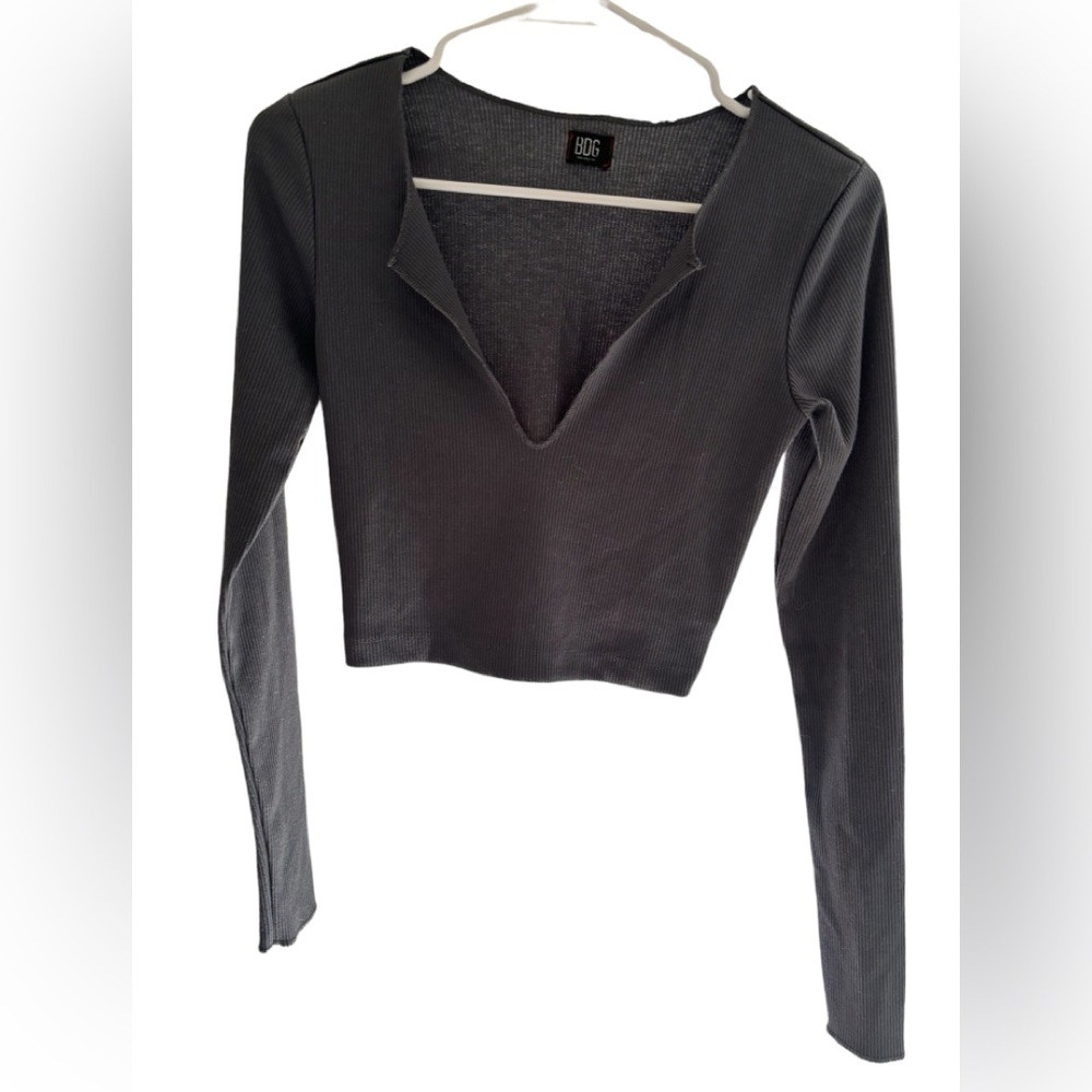 BDG Perfect Long Sleeve Tee/ EUC